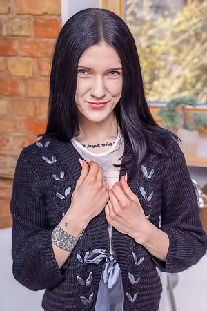 Inked Blackhaired Babe In The Bathtube